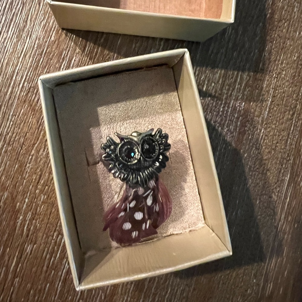 Mudd Brown Owl Feather Fashion Ring Size 7/8